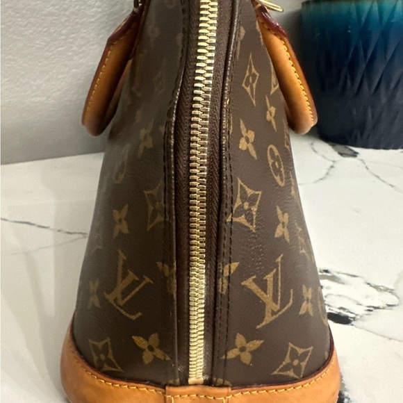 Louis Vuitton Alma PM - Picture 4 of 10